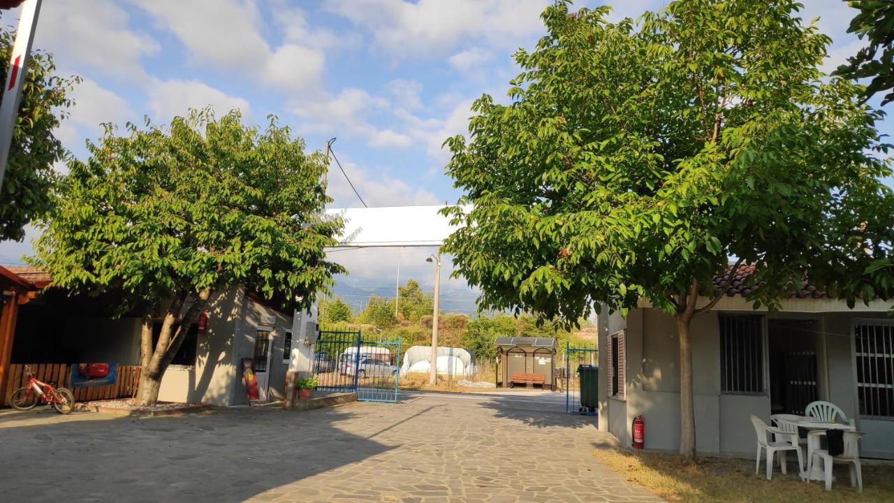 Camping Mitikas And Bungalows Plaka Litóchoro Exterior foto