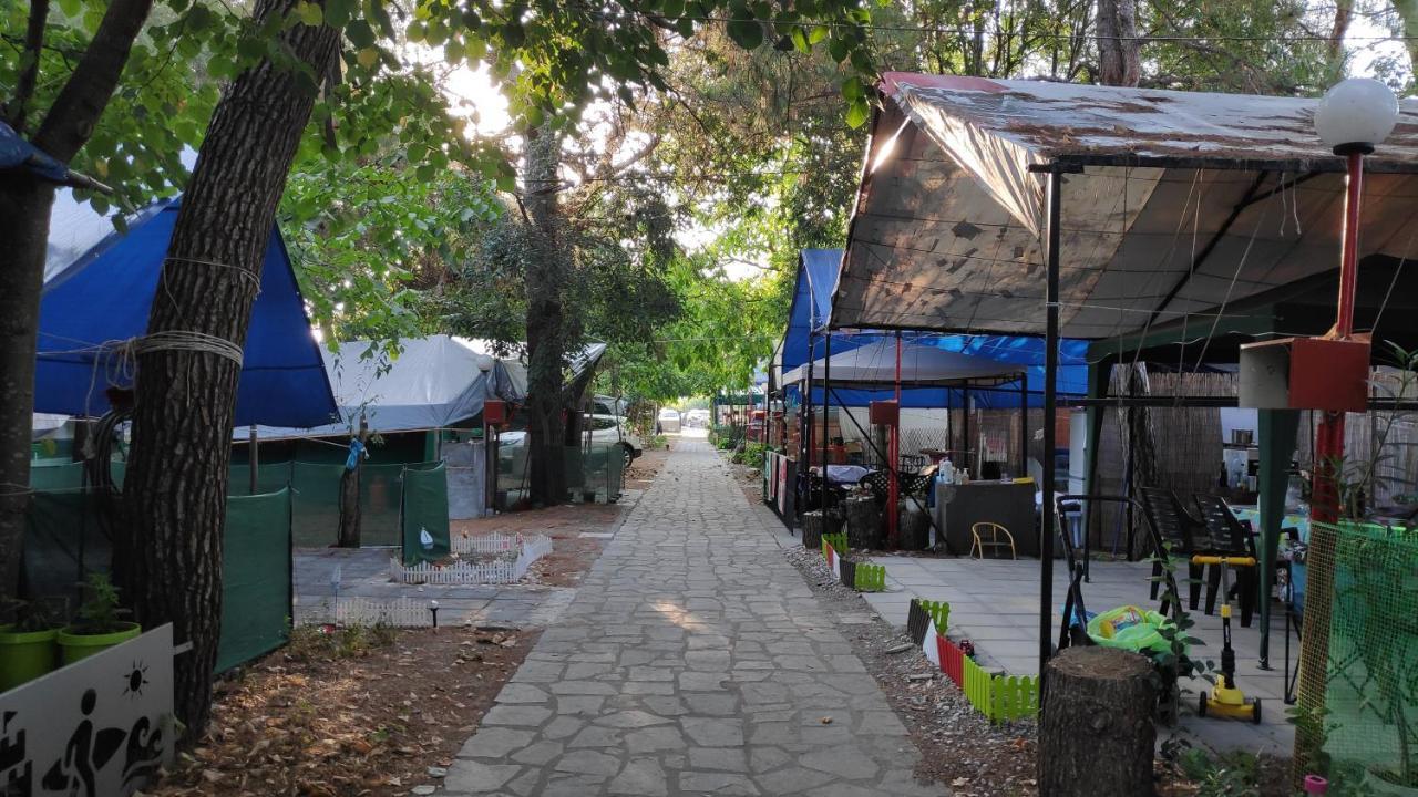 Camping Mitikas And Bungalows Plaka Litóchoro Exterior foto